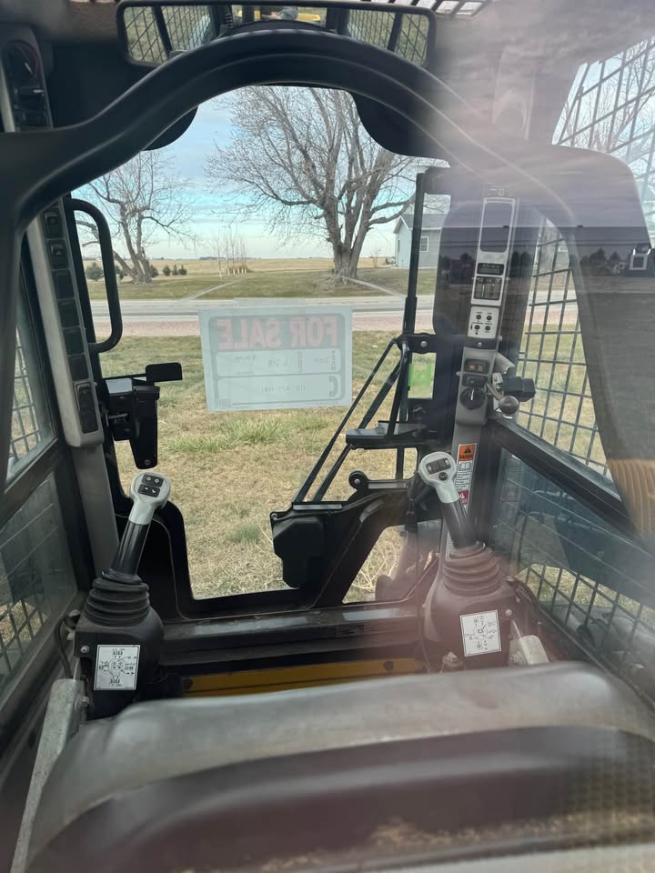2018 New Holland l218