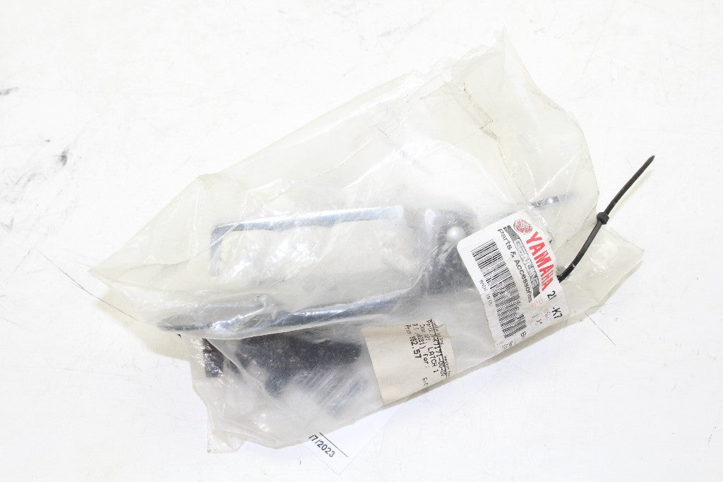 0 Door Latch Drivers Side OEM: 5S7-F58E0-VO