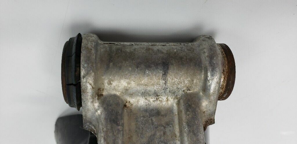 2014 Yamaha Grizzly 450 Knuckle Rear OEM: 1D9-F532F-01-00