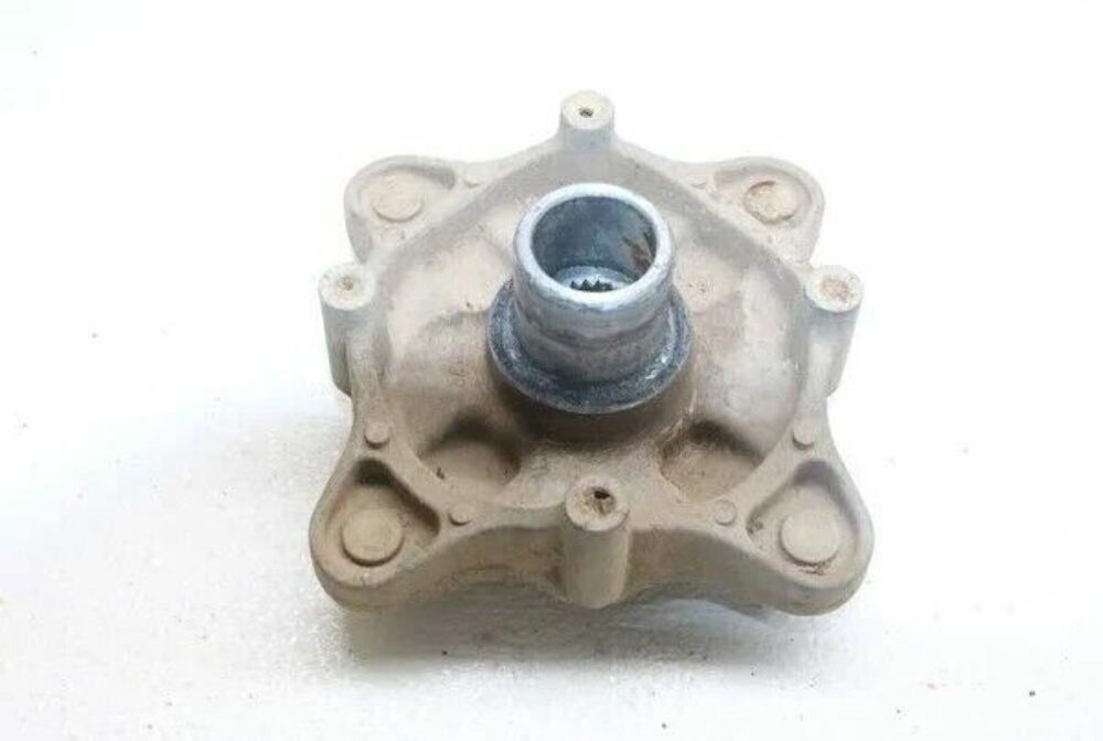 2004 POLARIS Sportsman 700 Hub Rear Left OEM: 5134311