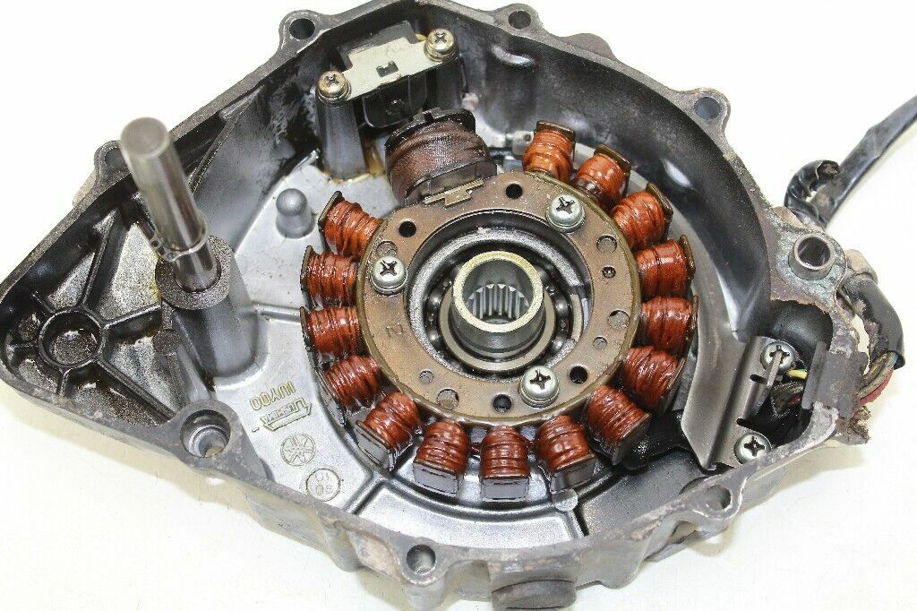 1991 Yamaha Big Bear 350 Stator Cover OEM: 3HN-85510-00-00 1UY-15787-02-0